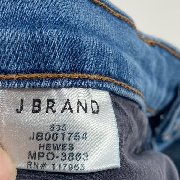 J.Brand mid-rise cropped skinny capri jeans in hewes - Picture 6 of 7